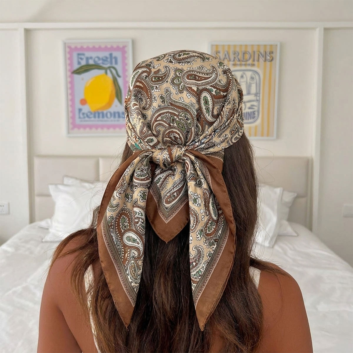 Scarf Silk Square - تصميم جديد وعصري: وشاح حريري مربع