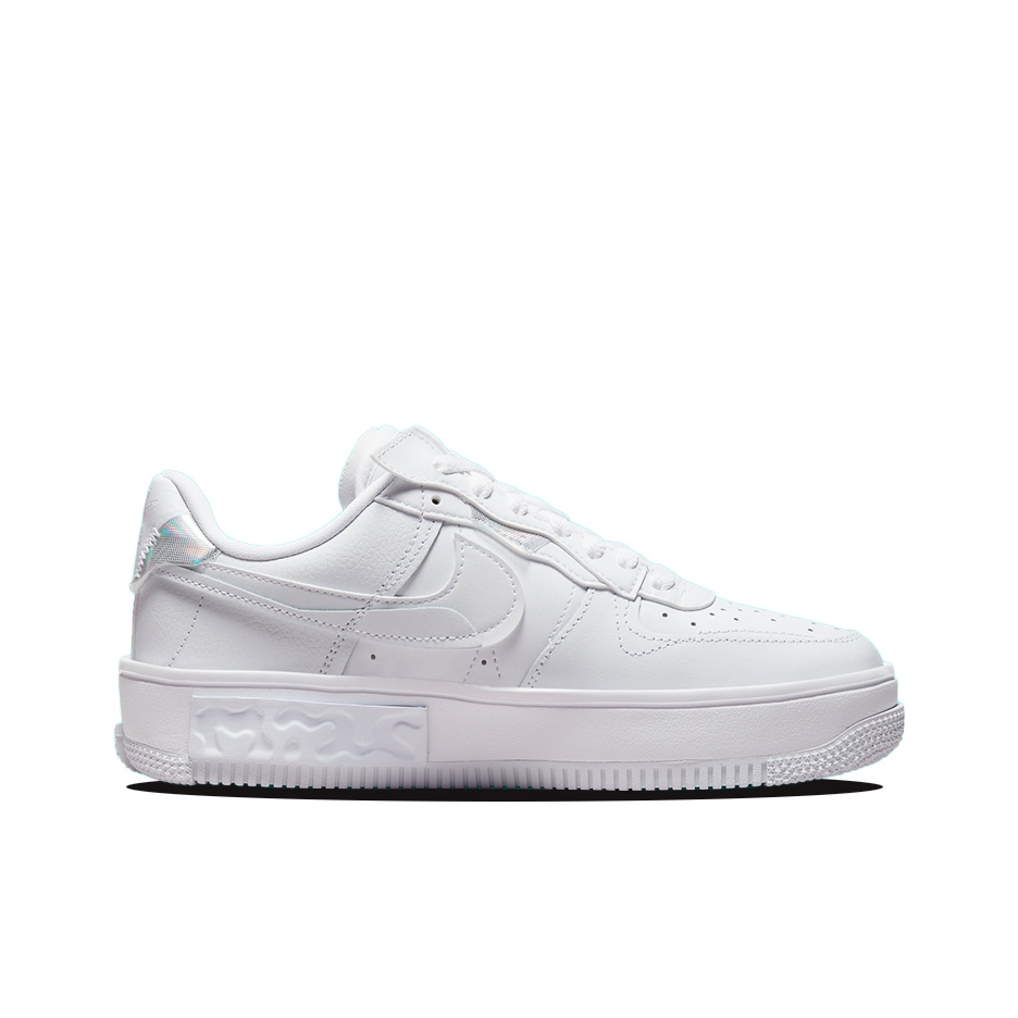 حذاء نايك إير فورس 1 للنساء من - مراجعة Nike Shoes Air Force 1 وسعره