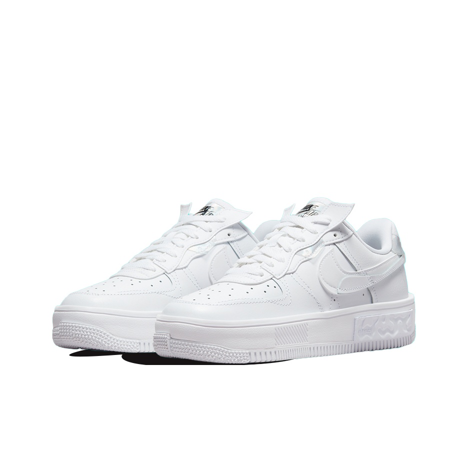 حذاء نايك إير فورس 1 للنساء من - مراجعة Nike Shoes Air Force 1 وسعره